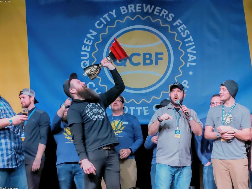 ការបង្ហាញបៀរ: សិល្បៈនៃការបង្ហាញស្រាបៀរ